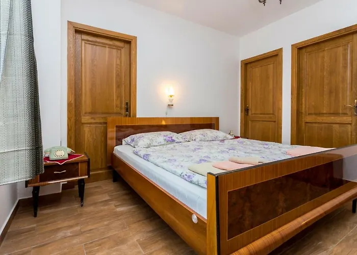 Country St Anton * Malinska