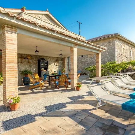 Country St Anton Villa *